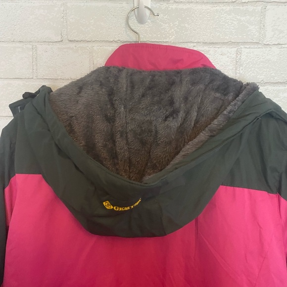 Gemyse Women's Pink Ski & Snow Jacket - Picture 4 of 5